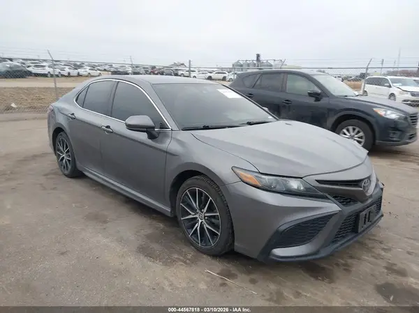 4T1G11AKXMU514823 2021 TOYOTA CAMRY - Image 1