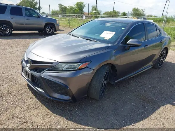 4T1G11AKXMU519357 2021 TOYOTA CAMRY - Image 2