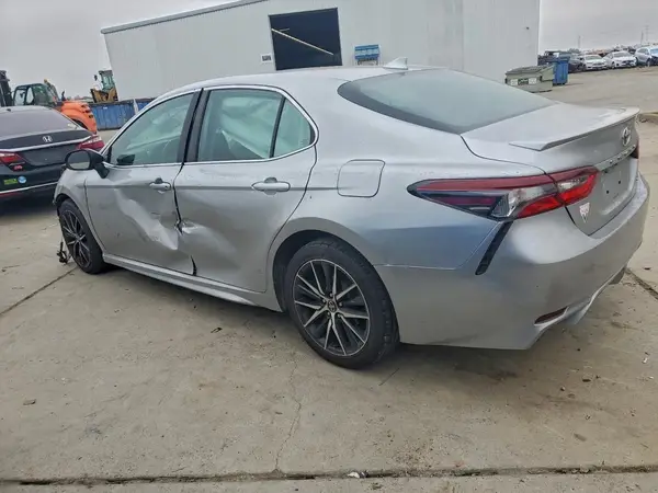 4T1G11AKXMU529239 2021 TOYOTA CAMRY - Image 2