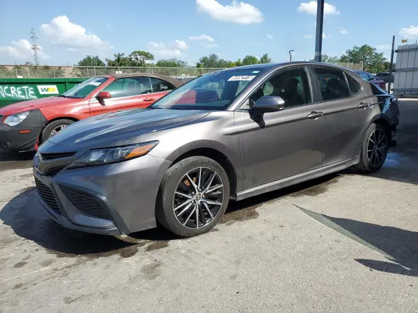 4T1G11AKXMU530312 2021 TOYOTA CAMRY - Image 1