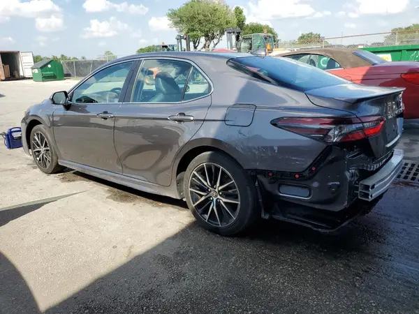4T1G11AKXMU530312 2021 TOYOTA CAMRY - Image 2