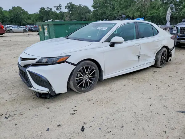 4T1G11AKXMU530603 2021 TOYOTA CAMRY - Image 1