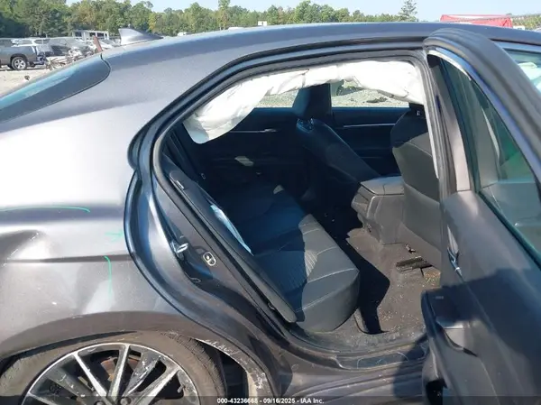 4T1G11AKXMU530827 2021 TOYOTA CAMRY - Image 8