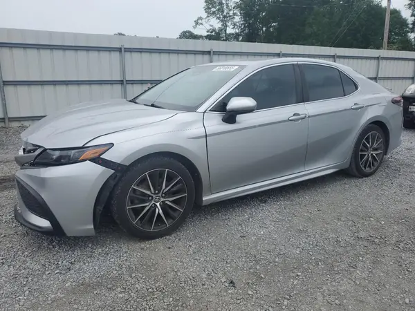4T1G11AKXMU530908 2021 TOYOTA CAMRY - Image 1
