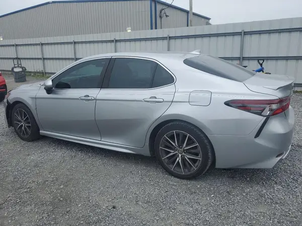 4T1G11AKXMU530908 2021 TOYOTA CAMRY - Image 2
