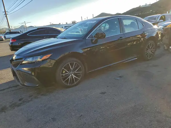 4T1G11AKXMU532206 2021 TOYOTA CAMRY - Image 1