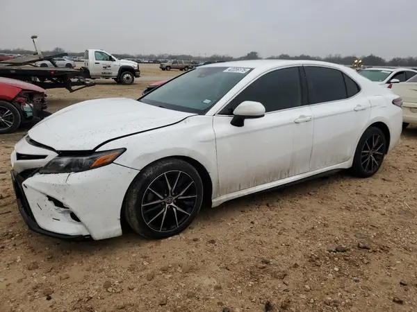 4T1G11AKXMU538698 2021 TOYOTA CAMRY - Image 1