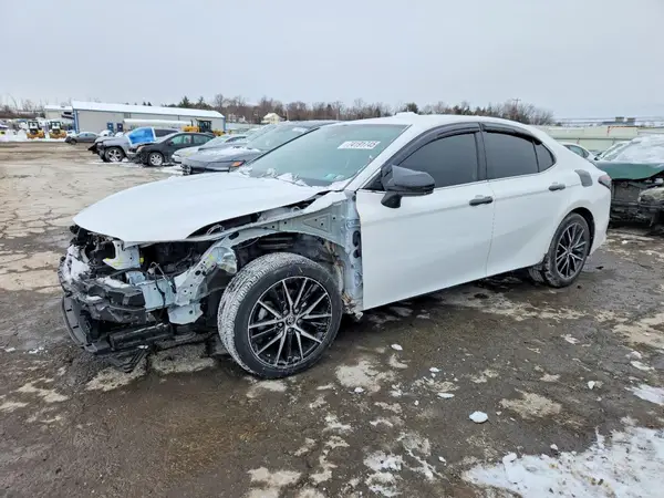 4T1G11AKXMU542587 2021 TOYOTA CAMRY - Image 1