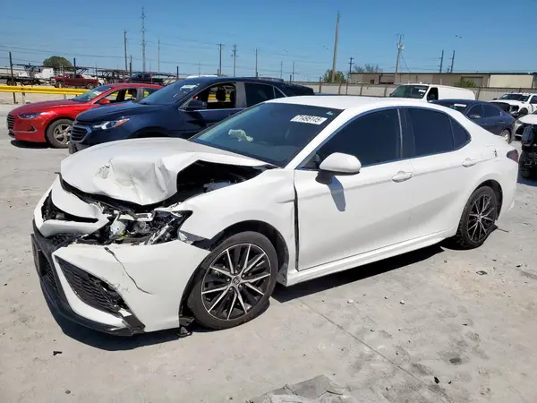 4T1G11AKXMU544789 2021 TOYOTA CAMRY - Image 1