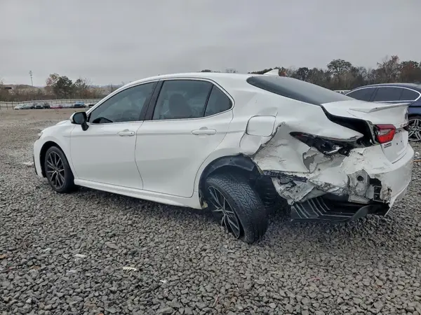 4T1G11AKXMU548017 2021 TOYOTA CAMRY - Image 2