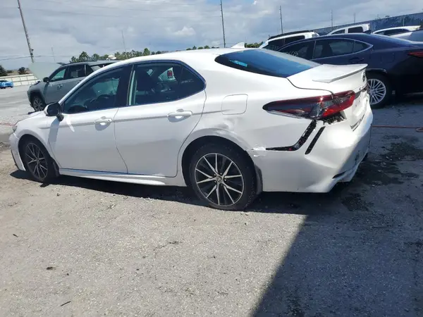 4T1G11AKXMU551130 2021 TOYOTA CAMRY - Image 2