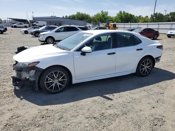 4T1G11AKXMU551354 2021 TOYOTA CAMRY - Image 1