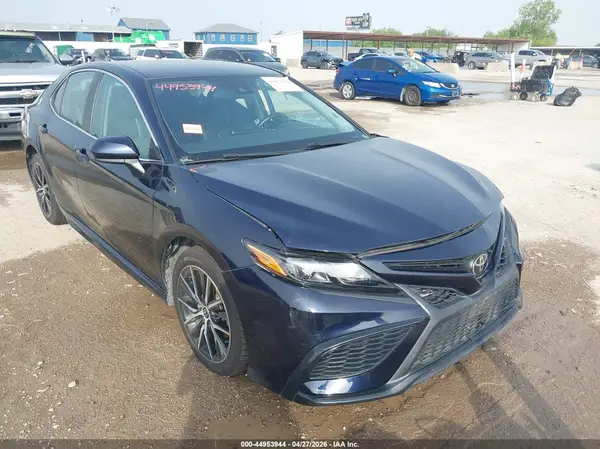 4T1G11AKXMU553959 2021 TOYOTA CAMRY - Image 1