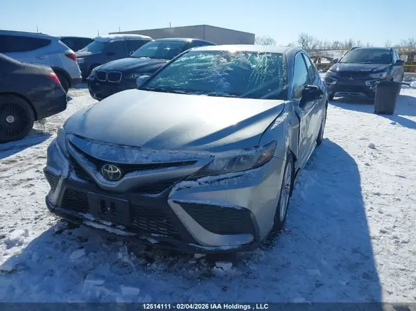 4T1G11AKXMU556926 2021 TOYOTA CAMRY - Image 2