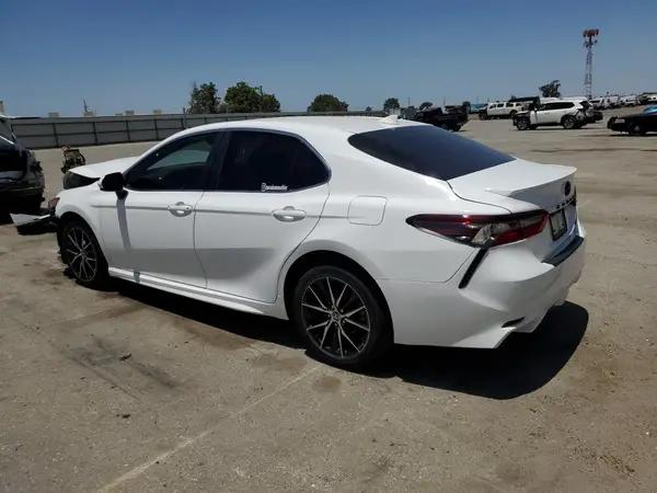 4T1G11AKXMU558112 2021 TOYOTA CAMRY - Image 2