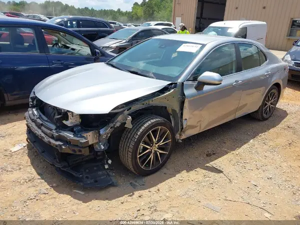 4T1G11AKXMU559468 2021 TOYOTA CAMRY - Image 2