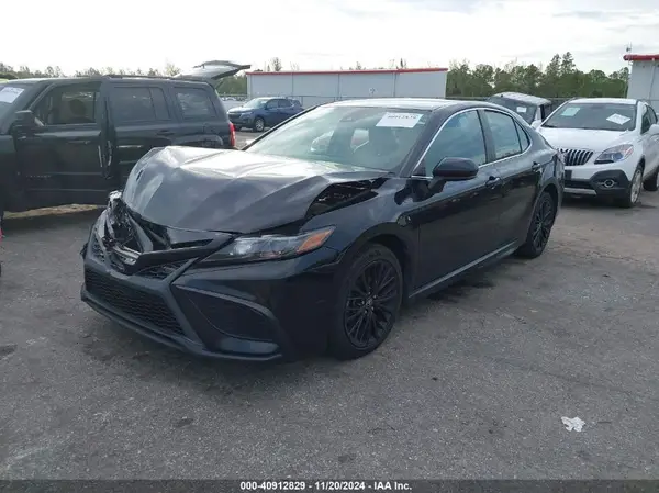 4T1G11AKXMU560622 2021 TOYOTA CAMRY - Image 2