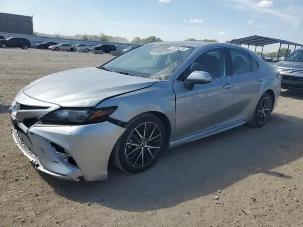 4T1G11AKXMU561057 2021 TOYOTA CAMRY - Image 1