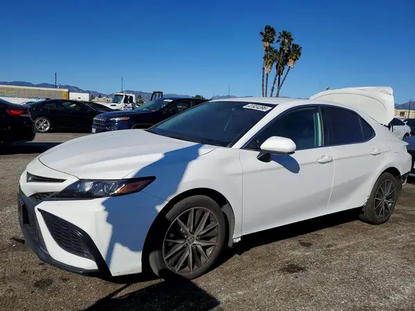 4T1G11AKXMU566730 2021 TOYOTA CAMRY - Image 1