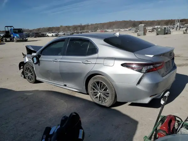4T1G11AKXMU573239 2021 TOYOTA CAMRY - Image 2
