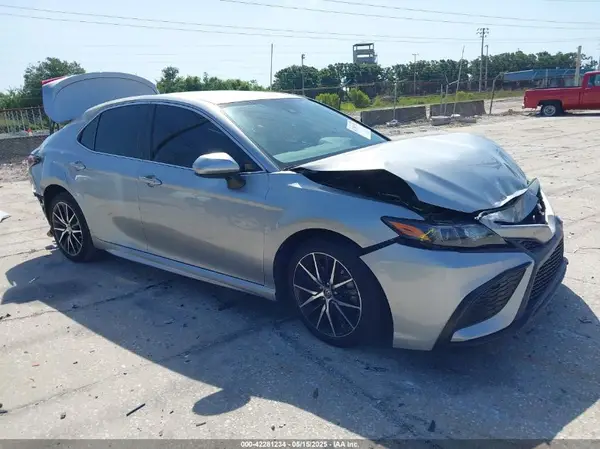 4T1G11AKXMU576254 2021 TOYOTA CAMRY - Image 1