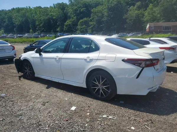 4T1G11AKXMU576609 2021 TOYOTA CAMRY - Image 2