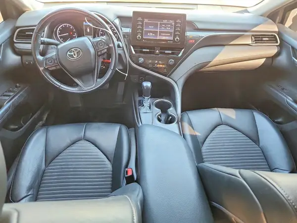 4T1G11AKXMU576724 2021 TOYOTA CAMRY - Image 8