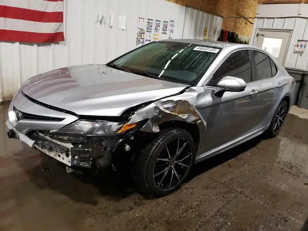 4T1G11AKXMU579624 2021 TOYOTA CAMRY - Image 1