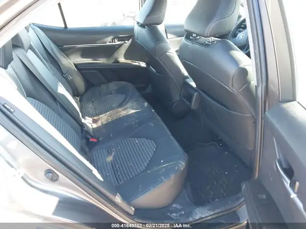 4T1G11AKXMU579946 2021 TOYOTA CAMRY - Image 8