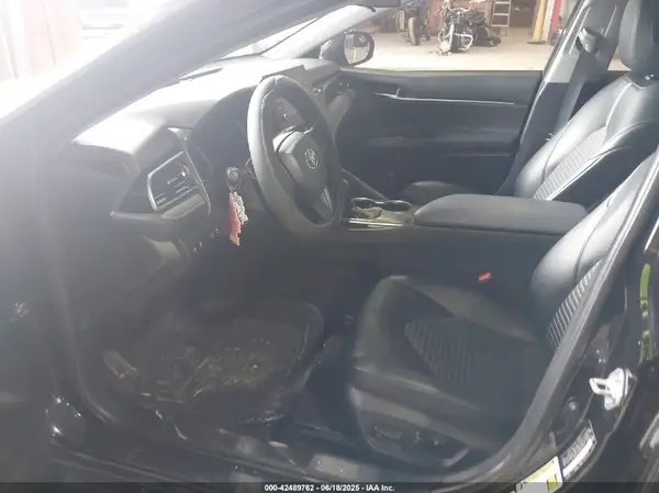 4T1G11AKXMU583933 2021 TOYOTA CAMRY - Image 8