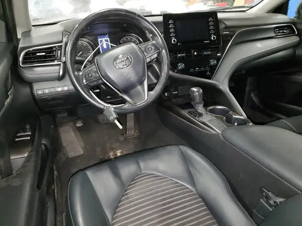 4T1G11AKXMU586928 2021 TOYOTA CAMRY - Image 8