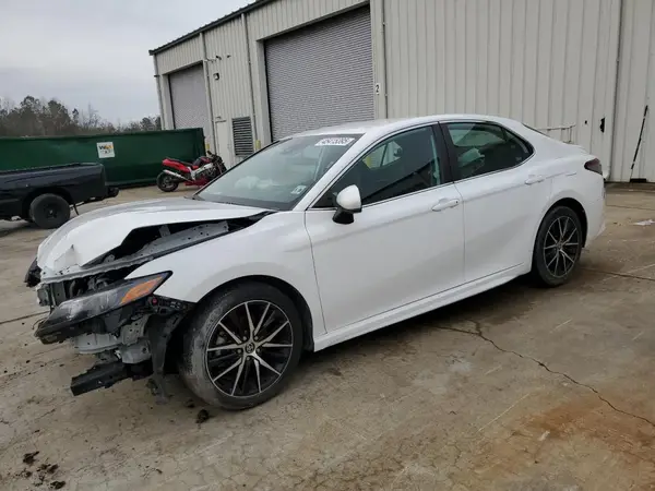 4T1G11AKXMU587366 2021 TOYOTA CAMRY - Image 1