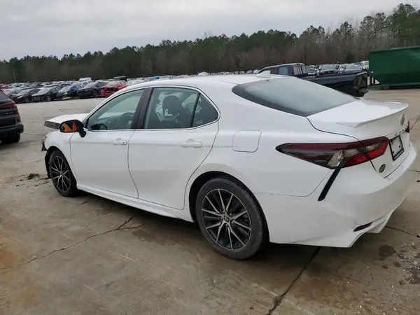 4T1G11AKXMU587366 2021 TOYOTA CAMRY - Image 2