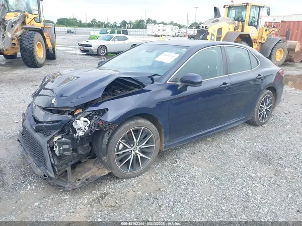 4T1G11AKXMU595192 2021 TOYOTA CAMRY - Image 2