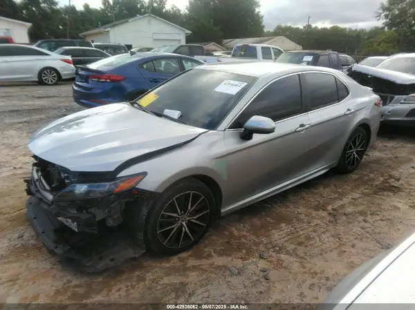 4T1G11AKXMU601511 2021 TOYOTA CAMRY - Image 2