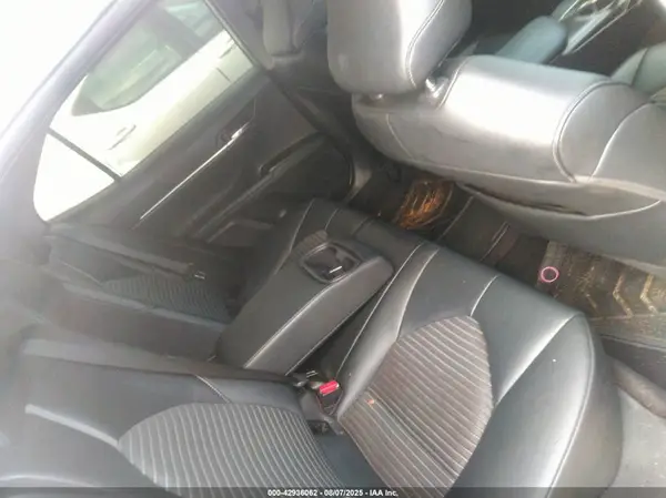 4T1G11AKXMU601511 2021 TOYOTA CAMRY - Image 8