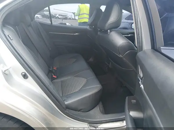 4T1G11AKXMU602559 2021 TOYOTA CAMRY - Image 8