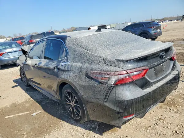 4T1G11AKXMU608037 2021 TOYOTA CAMRY - Image 2