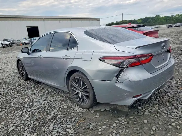 4T1G11AKXMU608717 2021 TOYOTA CAMRY - Image 2