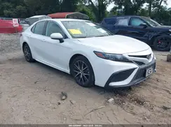 4T1G11AKXMU615800 2021 TOYOTA CAMRY
