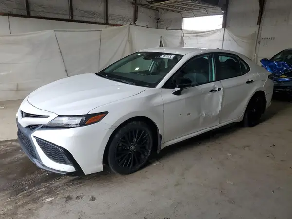 4T1G11AKXNU020737 2022 TOYOTA CAMRY - Image 1