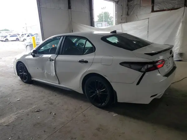 4T1G11AKXNU020737 2022 TOYOTA CAMRY - Image 2