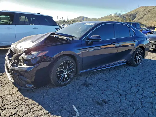 4T1G11AKXNU038347 2022 TOYOTA CAMRY - Image 1