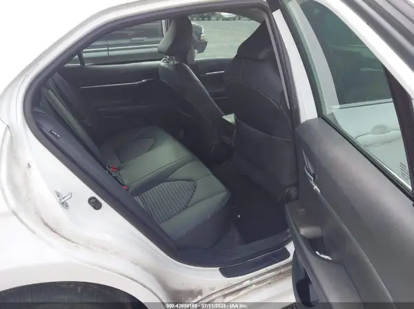 4T1G11AKXNU039160 2022 TOYOTA CAMRY - Image 8