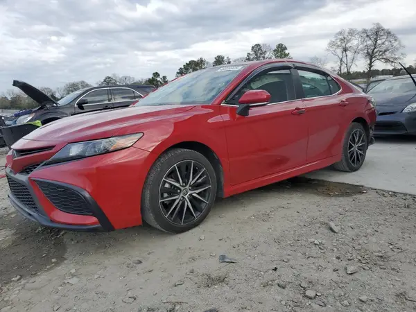 4T1G11AKXNU039899 2022 TOYOTA CAMRY - Image 1