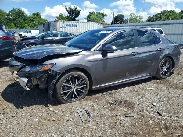 4T1G11AKXNU046030 2022 TOYOTA CAMRY - Image 1