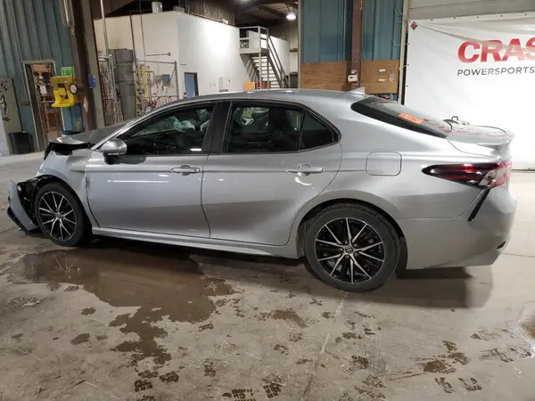4T1G11AKXNU046139 2022 TOYOTA CAMRY - Image 2