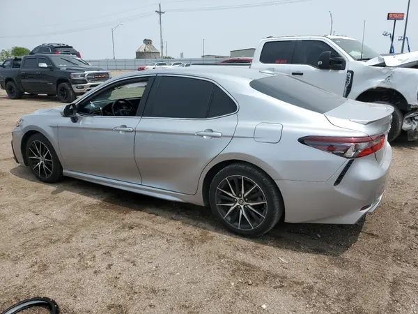 4T1G11AKXNU050241 2022 TOYOTA CAMRY - Image 2