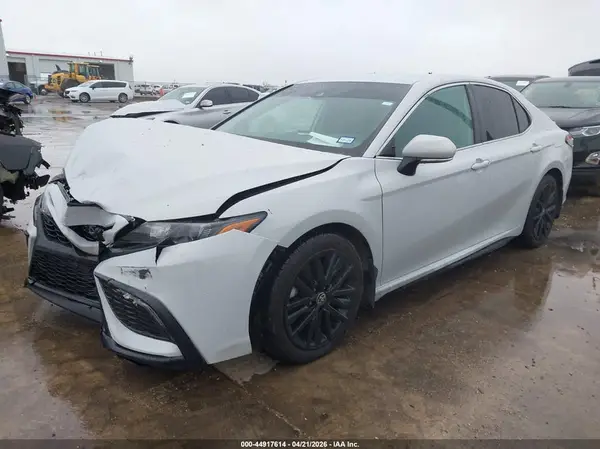 4T1G11AKXNU067525 2022 TOYOTA CAMRY - Image 2