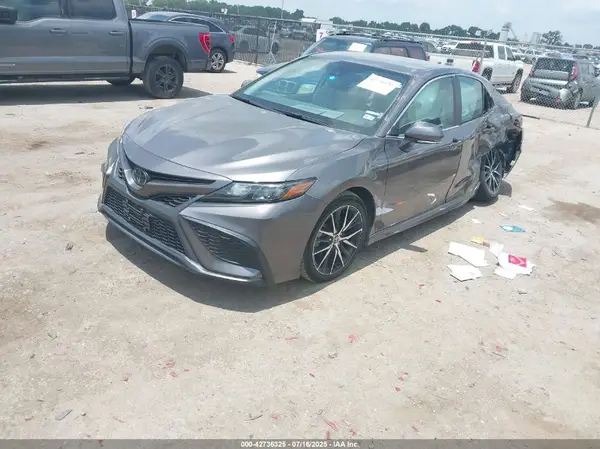 4T1G11AKXNU075740 2022 TOYOTA CAMRY - Image 2